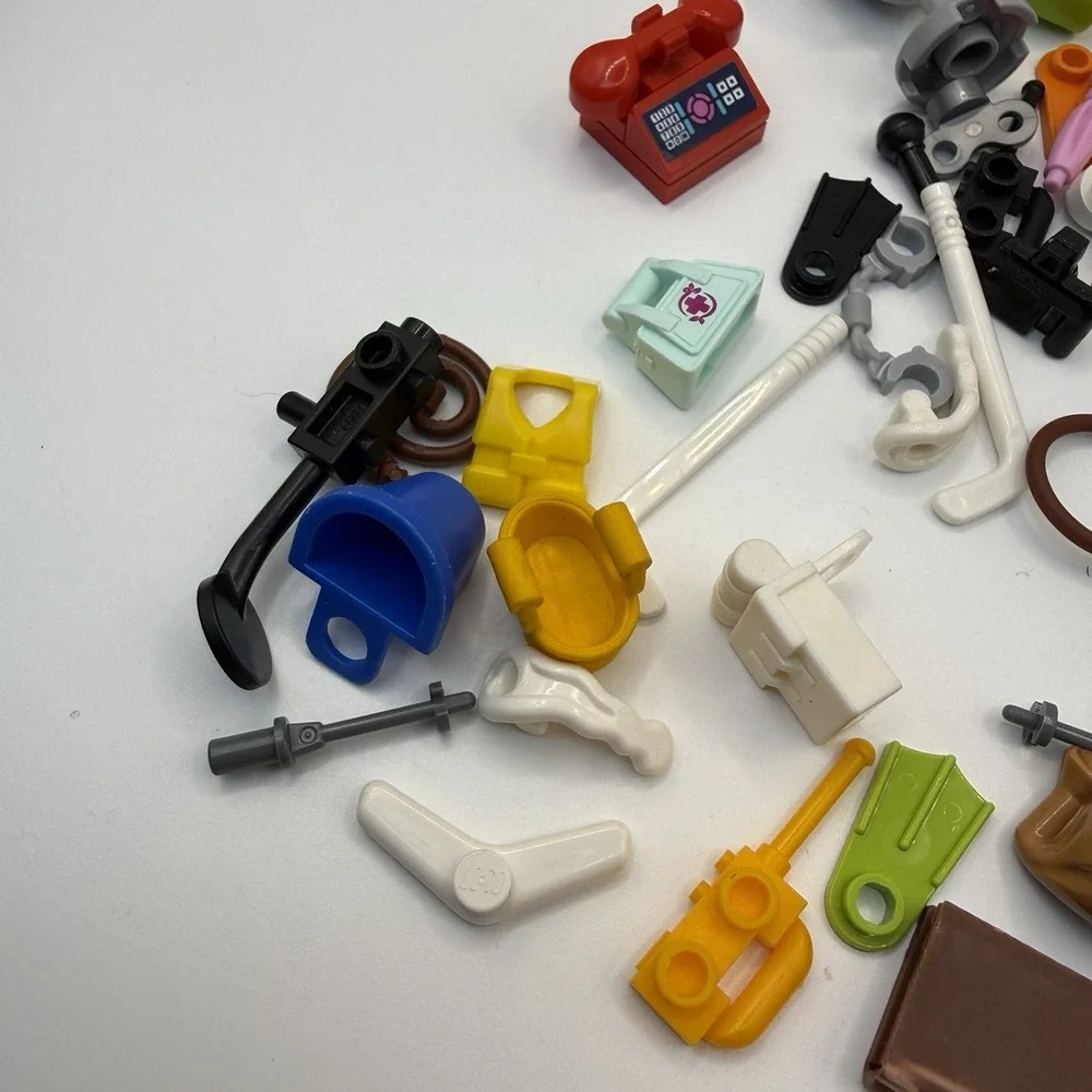 Lego Lot of 50 Minifigure Accessories Holdable/ Wearable Suitcase Guitar 002 - Picture 2 of 5